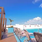 Resort Style Stay Wifi Work Desk Gym And 2 Pools