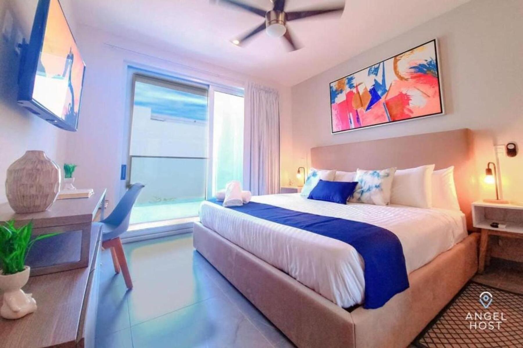 Style Wifi Work Desk Gym And 2 Pools